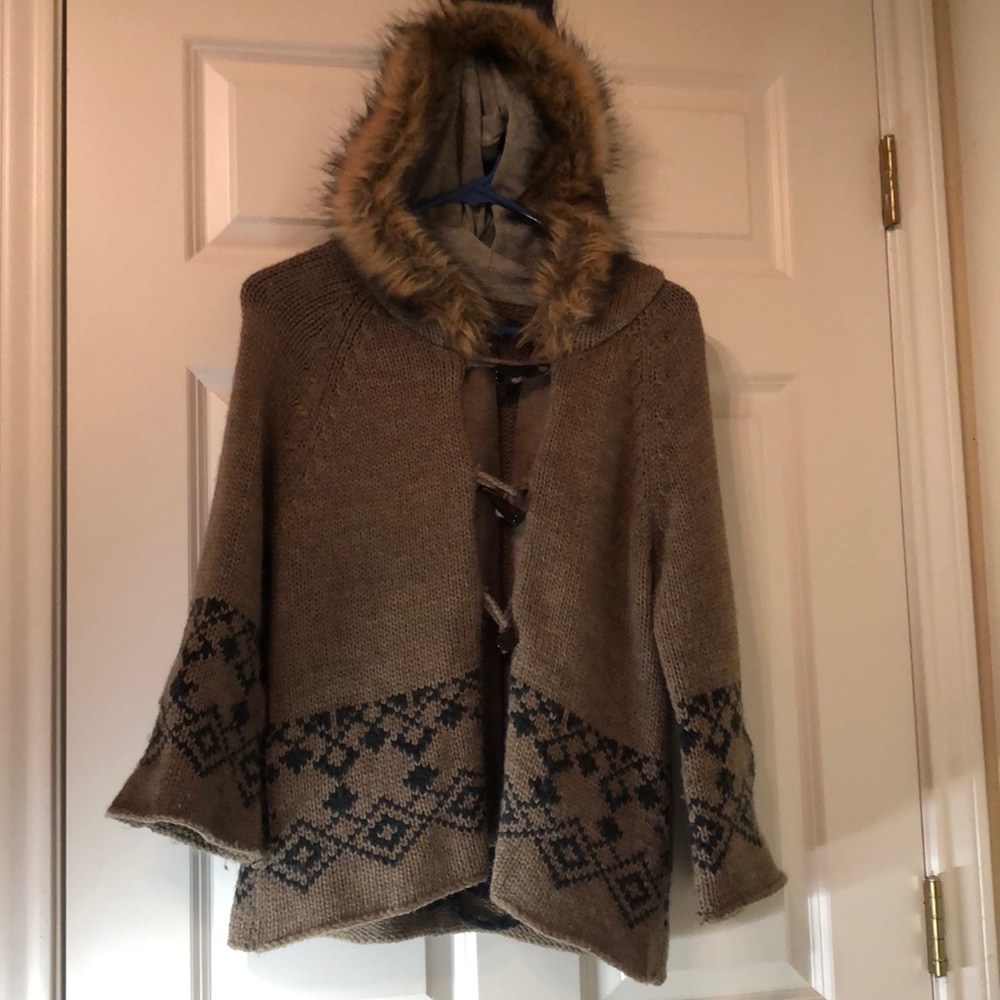 Hooded sweater